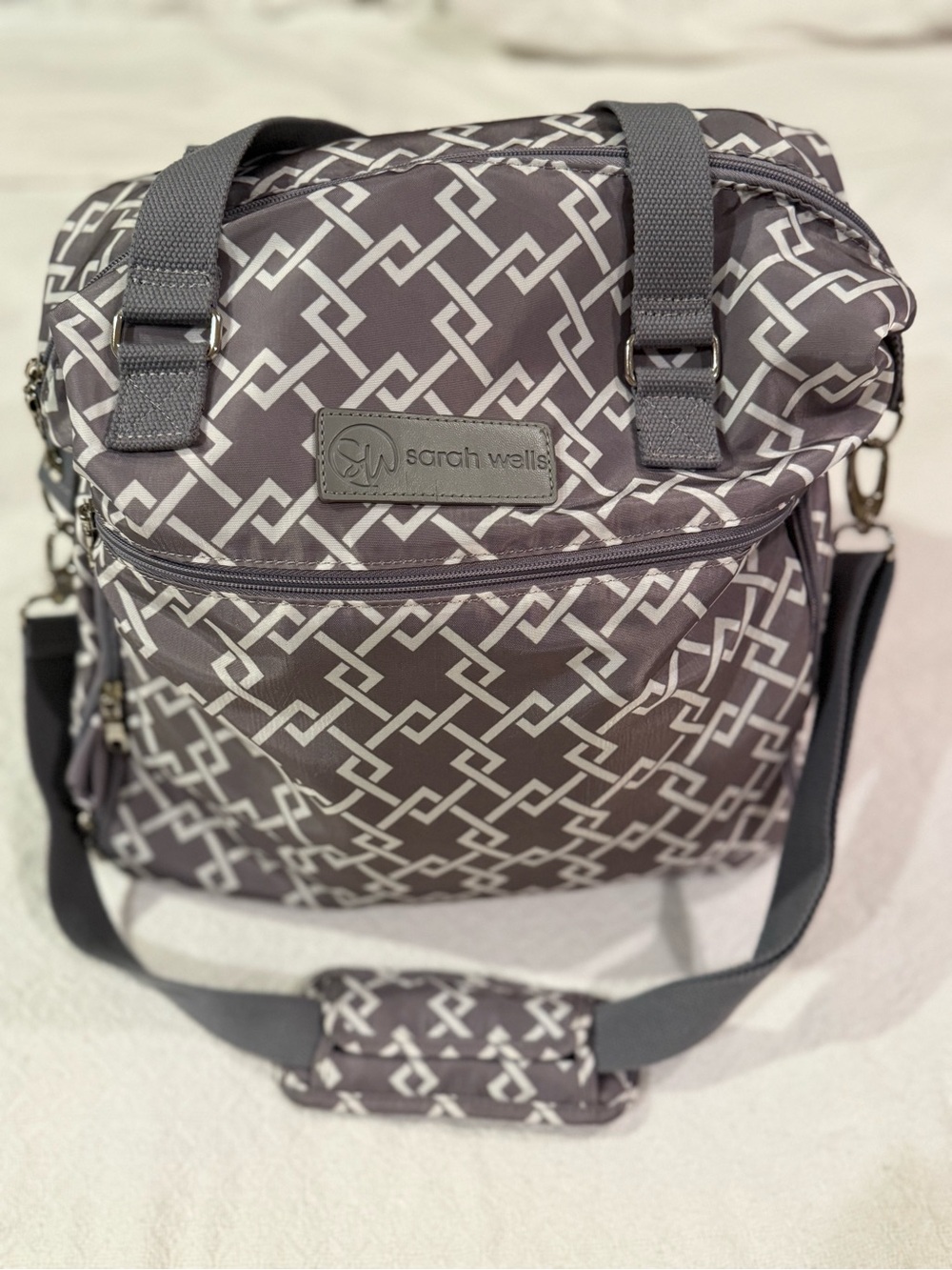 Sarah Wells Lizzy Bag Gray Geometric Pump Bag Spectra